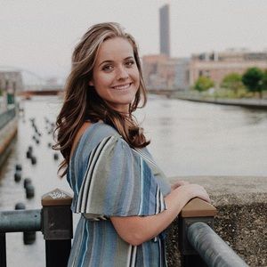 Meet your Posher, Stefanie